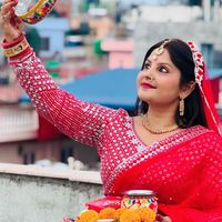 Siya ji ke shobhale piyariya piyar ranga kinariya