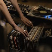 الصوت الأصلي