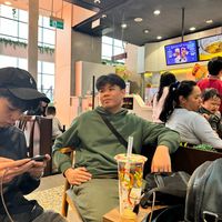 แจก
