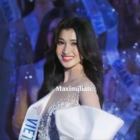 nhạc nền - Maximilian