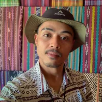 Naif Karena Kamu Cuma Satu