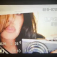 عيوني تشتهي تشوووفك