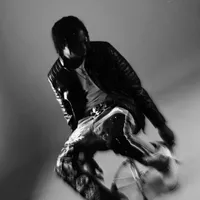 Yélé mets moi au dos