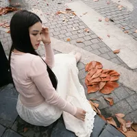 Tlinh lên đồ
