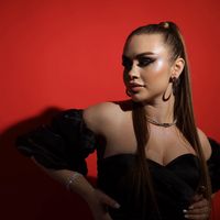 lika_akhmatova_