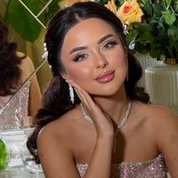 glam_hairmakeup_