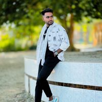 whiteakash009