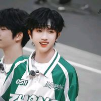 nhạc nền - gặp được  "NGUYÊN" rồi đổi tên