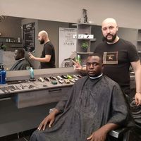 rustam_hasanov_barber