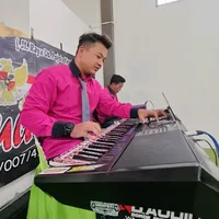 CEO MENYAMAR MENJADI SOPIR