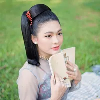 Ko Ko Yout Kyar Ma Hoke Boo by Wai Lar Ri