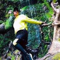 travel.vlogger.diary
