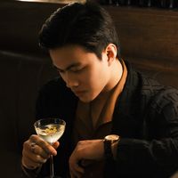 nhạc nền - Enri Trần