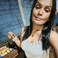 marialyschirinos13