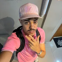 Ela olha o marginal