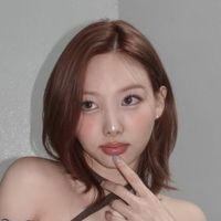kpop_hots