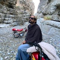 hakim_baapra