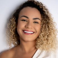 scarlet.oliveira