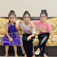 3sistersgiggles1