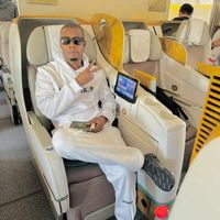levisdubaiofficiel