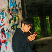 yang mau tau judul lagunya follow aku terus comen