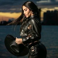 kimberly_loaiza092828