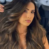 Desço empinando a bunda