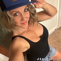 mama_n_scrubs