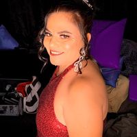claudia280199