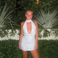 ella_abra