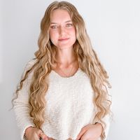 angela.holm