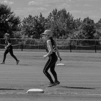 hailey_abby.softball