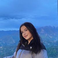 nazli_akhmedov
