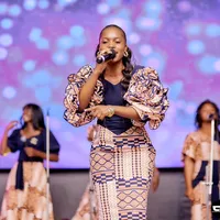 Pour les célibataires GLORY KAVISWA