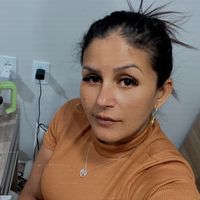 viviunhasnails25