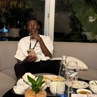oumar_iphone_enfant_beni