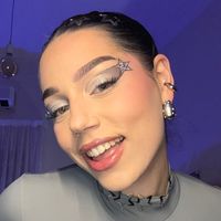 angela.tortora