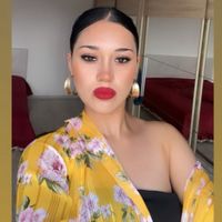 laure_nuskaa