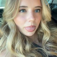 hollieejuliaa