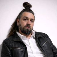 Mono_Esi_Mou_Dineis_Dinami_Na_Zo_MusicStudioNuskas