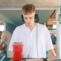 DJ Petra Smiley x Luis Gabriel In lipsa mea