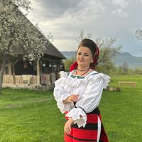 Daiana Chira Io mi fac norocu cu capu