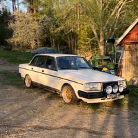 Volvo 242