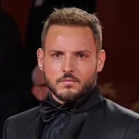 vi prego seguitemi non ho amici