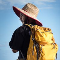 le_mec_au_chapeau974