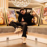 LA QUE ES GUAPA ES GUAPA