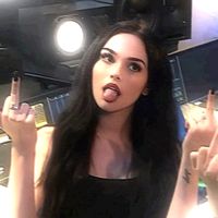 hania.....czyta