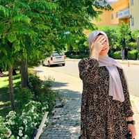 khadija08702