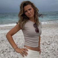simone.helene