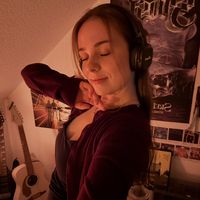 im a girl who loves metallica